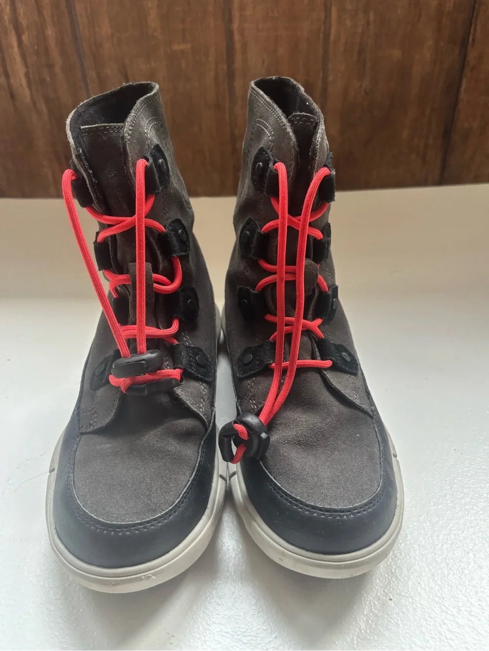 Sorel Kids' Explorer Lace waterproof boots in grey size 4 youth